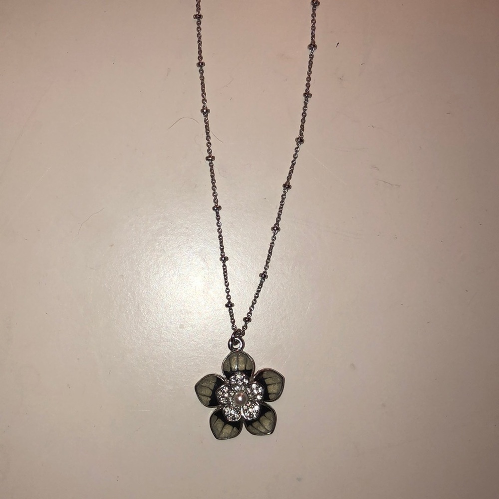 Flower necklace